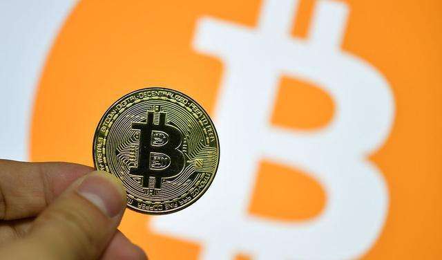 比特币挖矿机的上市公司，挖矿上市公司比特币